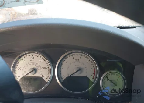 2010 Chrysler Town & Country Touring из США, поврежденный, VIN 2A4RR5D18AR315367